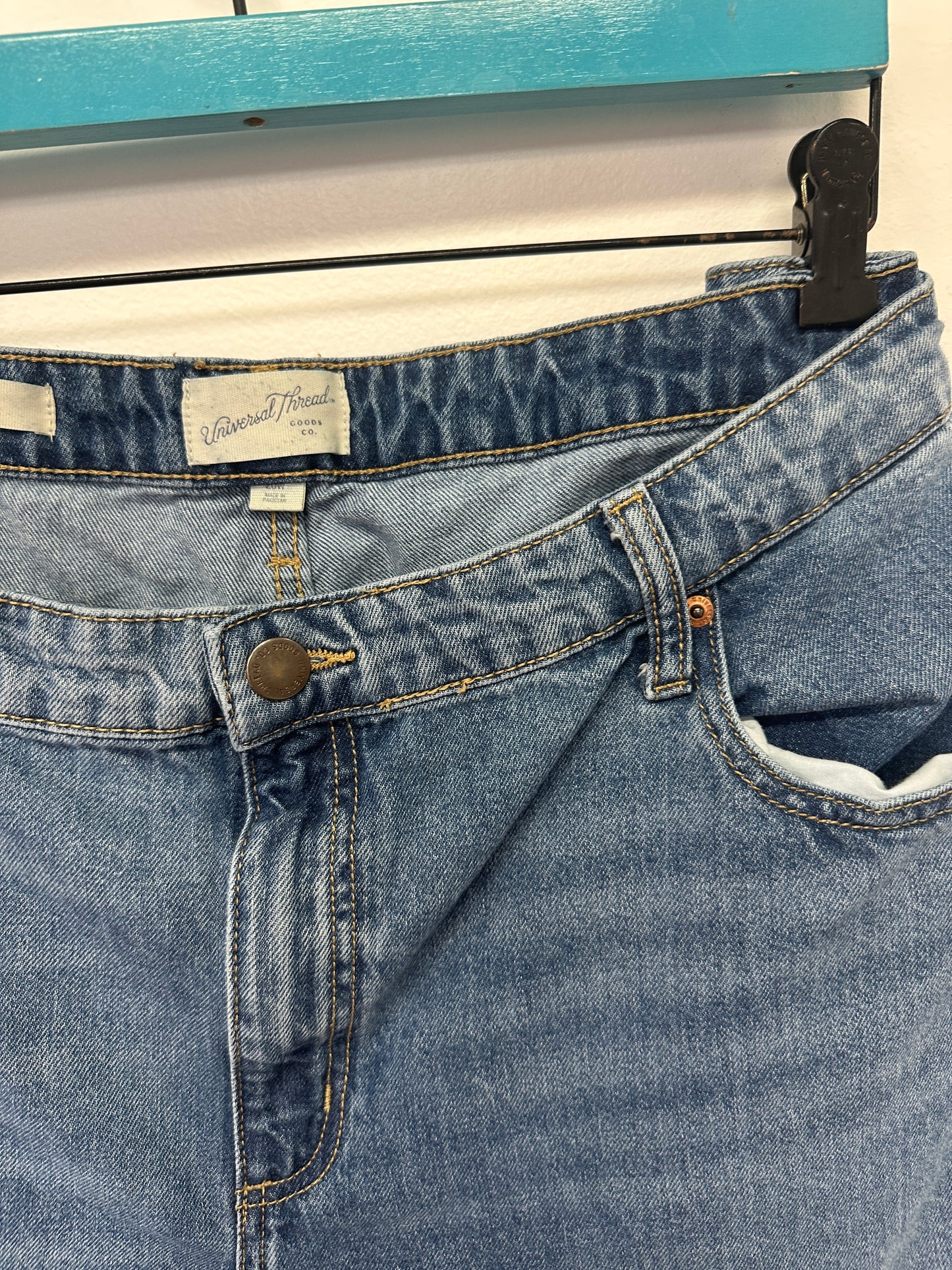 Universal Thread Asymmetrical Waist Jeans