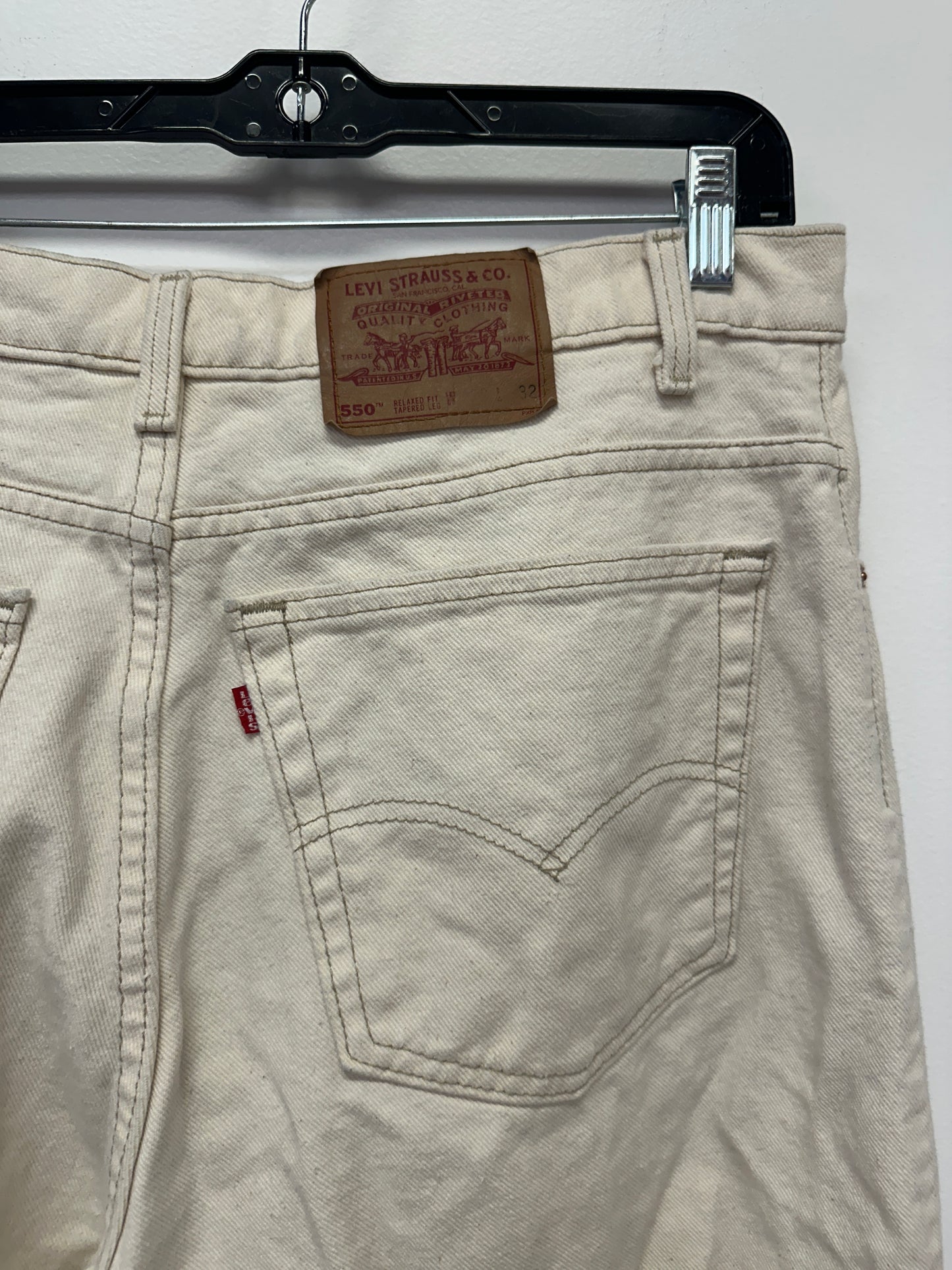 Levi Beige 550 Jeans
