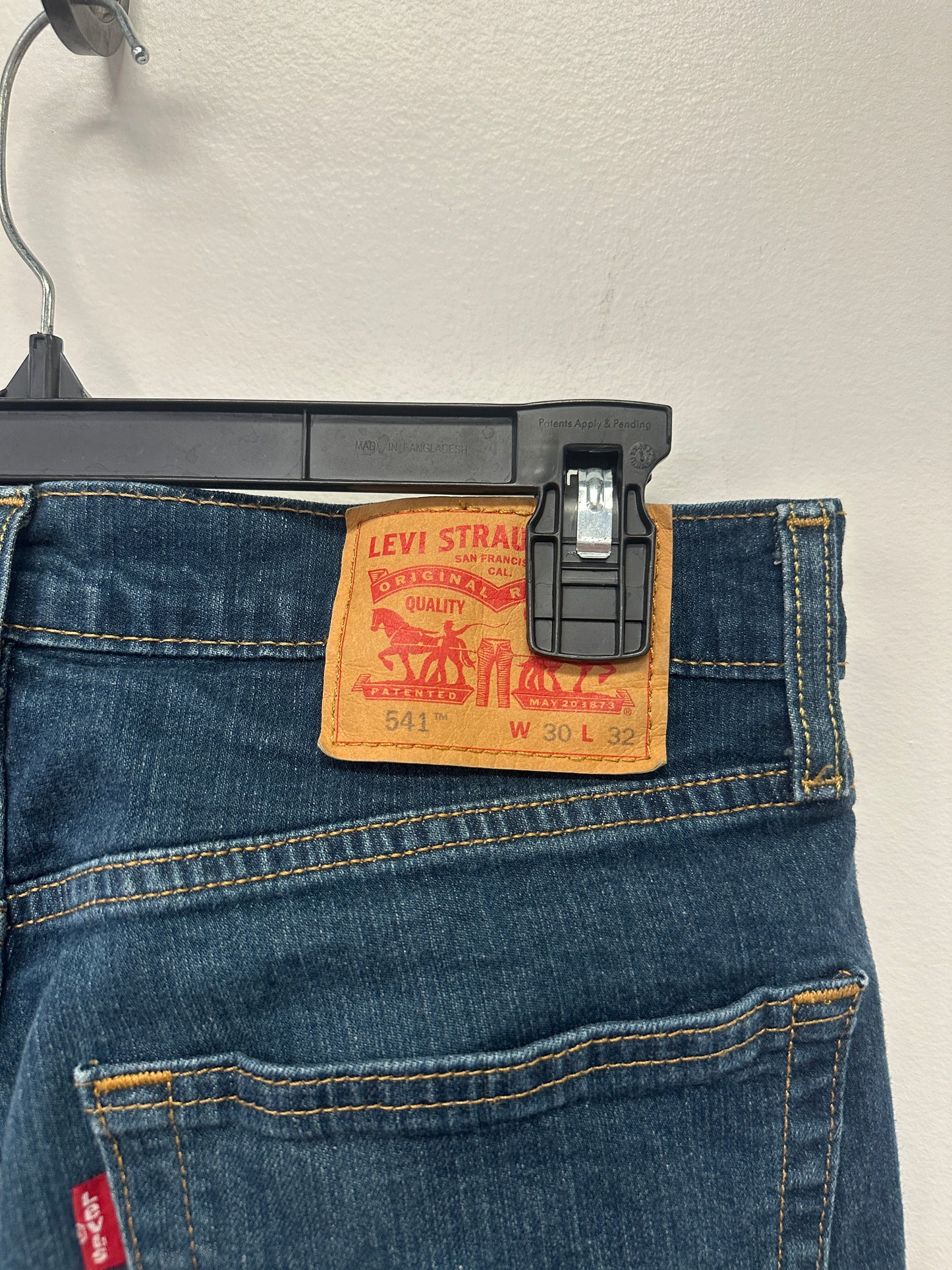 Levi 541 Medium Wash