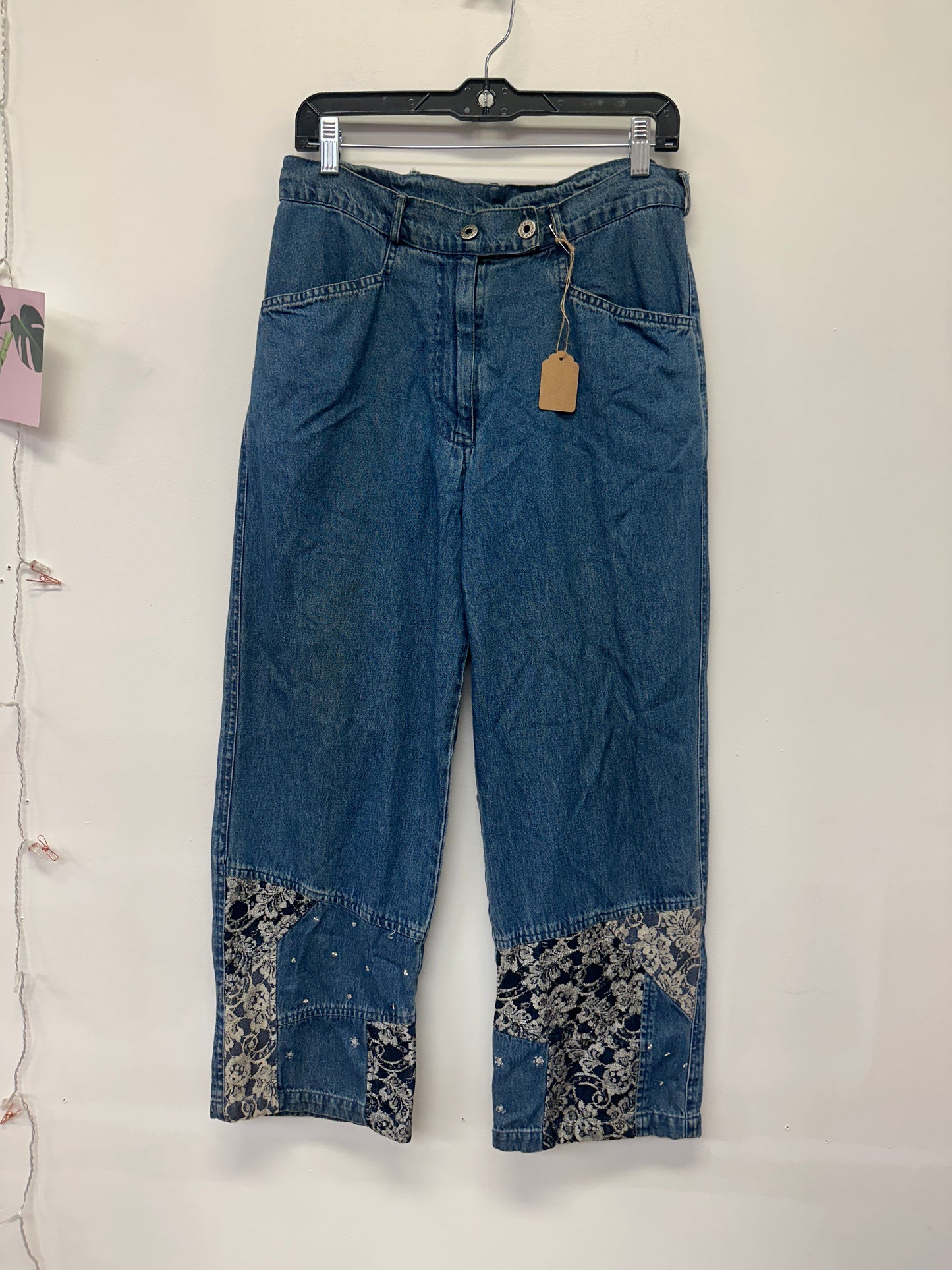 Agapo Capri Jeans w/floral strip