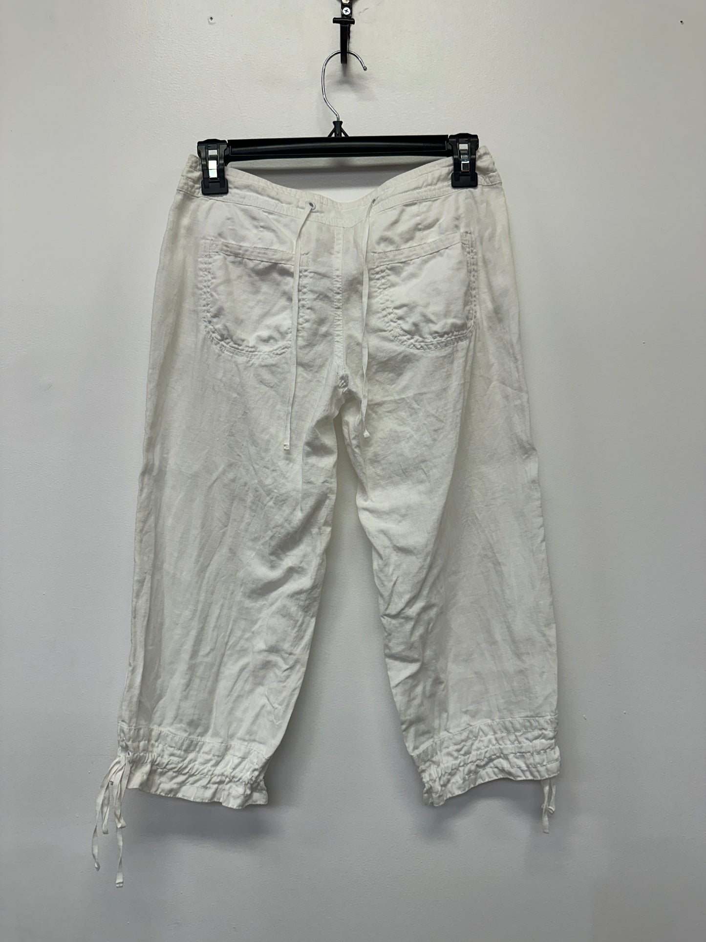 Guess White Capri Pants